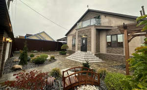 Дом 220м&sup2;, 2-этажный, участок 6 сот.  