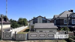 Дом 400м², 2-этажный, участок 10 сот.  