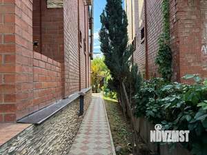 Дом 390м&sup2;, 2-этажный, участок 8 сот.  