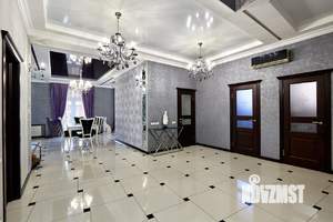 Дом 242м², 2-этажный, участок 6 сот.  