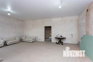 Дом 227м&sup2;, 3-этажный, участок 5 сот.  