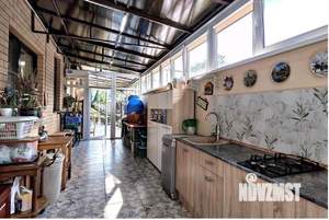 Дом 140м&sup2;, 1-этажный, участок 6 сот.  