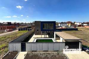 Дом 190м&sup2;, 2-этажный, участок 4 сот.  