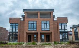 Дом 178м&sup2;, 3-этажный, участок 3 сот.  