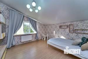 Дом 211м&sup2;, 3-этажный, участок 3 сот.  