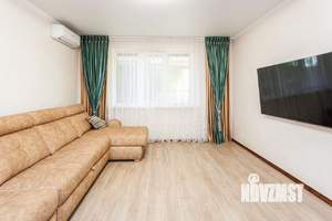 Дом 135м&sup2;, 2-этажный, участок 3 сот.  