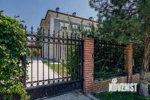 Дом 670м&sup2;, 3-этажный, участок 9 сот.  