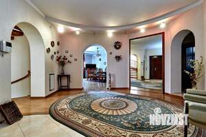 Дом 333м&sup2;, 2-этажный, участок 9 сот.  