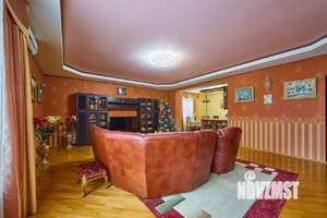 Дом 204м², 2-этажный, участок 6 сот.  