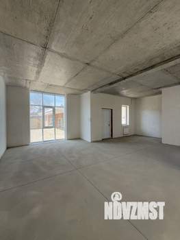 Дом 243м&sup2;, 2-этажный, участок 5 сот.  