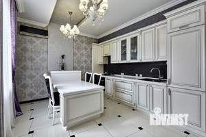 Дом 242м², 2-этажный, участок 6 сот.  