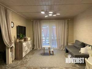 Дом 125м&sup2;, 2-этажный, участок 8 сот.  