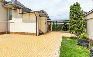 Дом 459м&sup2;, 2-этажный, участок 8 сот.  