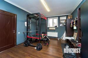 Дом 130м&sup2;, 2-этажный, участок 2 сот.  