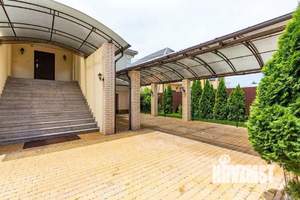 Дом 459м&sup2;, 2-этажный, участок 8 сот.  