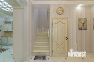 Дом 216м², 2-этажный, участок 10 сот.  