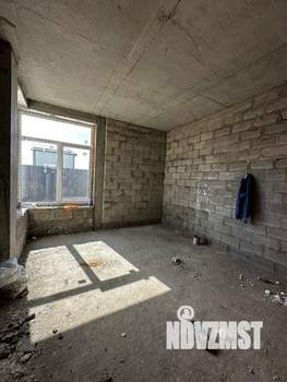 Дом 220м&sup2;, 2-этажный, участок 4 сот.  