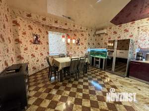 Дом 215м², 2-этажный, участок 5 сот.  