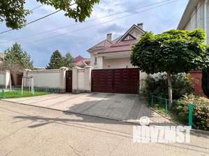 Дом 700м², 2-этажный, участок 14 сот.  