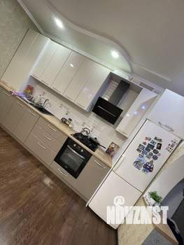 Дом 127м&sup2;, 2-этажный, участок 3 сот.  