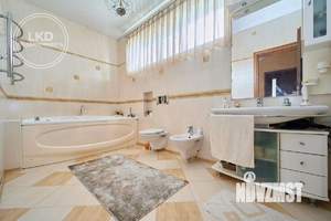 Дом 260м², 3-этажный, участок 5 сот.  