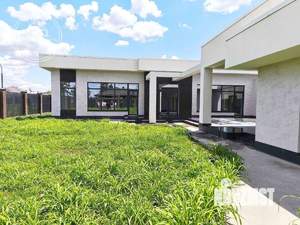 Дом 350м&sup2;, 1-этажный, участок 13 сот.  