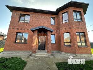 Дом 180м&sup2;, 2-этажный, участок 6 сот.  