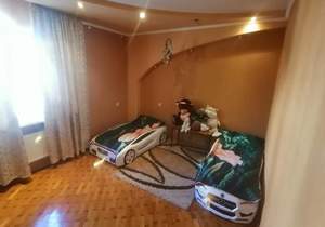 Дом 230м², 8-этажный, участок 4 сот.  