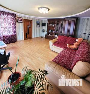 Дом 197м&sup2;, 3-этажный, участок 4 сот.  