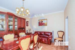 Дом 250м², 2-этажный, участок 9 сот.  