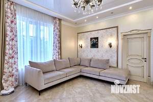 Дом 360м&sup2;, 2-этажный, участок 10 сот.  