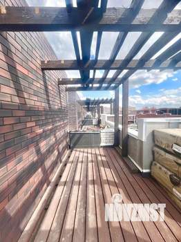 Таунхаус 170м&sup2;, 3-этажный, участок 3 сот.  