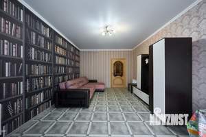 Дом 235м², 3-этажный, участок 10 сот.  