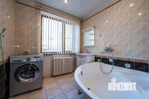 Дом 346м&sup2;, 2-этажный, участок 11 сот.  