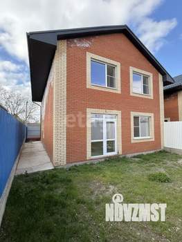 Дом 160м&sup2;, 2-этажный, участок 3 сот.  