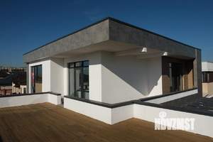 Дом 240м&sup2;, 3-этажный, участок 4 сот.  