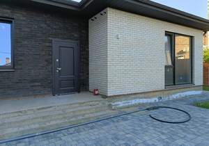 Дом 145м&sup2;, 1-этажный, участок 7 сот.  