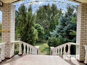 Дом 268м&sup2;, 3-этажный, участок 17 сот.  