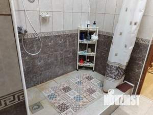 Дом 230м², 2-этажный, участок 10 сот.  