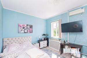 Дом 513м&sup2;, 2-этажный, участок 13 сот.  