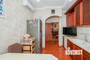 Дом 250м², 2-этажный, участок 9 сот.  