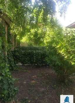 Дом 567м&sup2;, 3-этажный, участок 8 сот.  