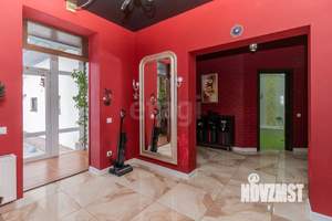 Дом 341м&sup2;, 2-этажный, участок 8 сот.  