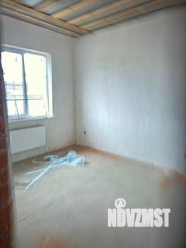 Дом 100м&sup2;, 1-этажный, участок 4 сот.  