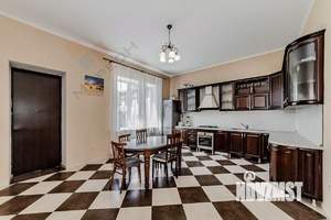 Дом 341м², 2-этажный, участок 8 сот.  