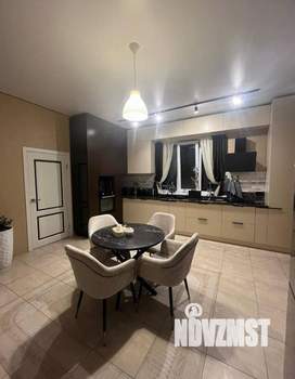 Дом 205м&sup2;, 2-этажный, участок 6 сот.  