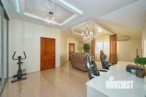 Дом 208м&sup2;, 2-этажный, участок 4 сот.  