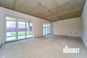 Дом 220м&sup2;, 2-этажный, участок 6 сот.  