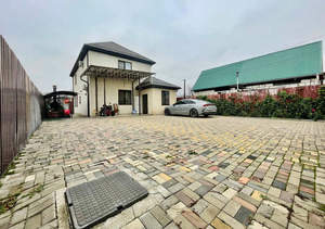 Дом 165м&sup2;, 2-этажный, участок 4 сот.  