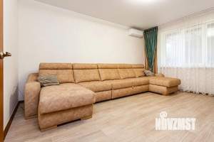 Дом 135м&sup2;, 2-этажный, участок 3 сот.  